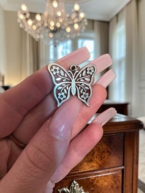 James Avery Sterling Silver Butterfly Pendant Floral Openwork Retired Charm 925